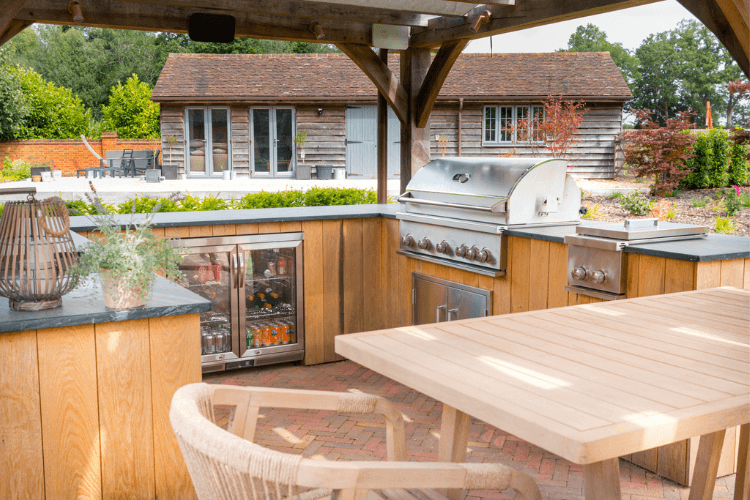 outdoor kitchen