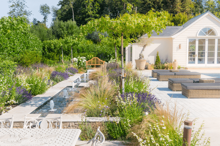 rill and pool house