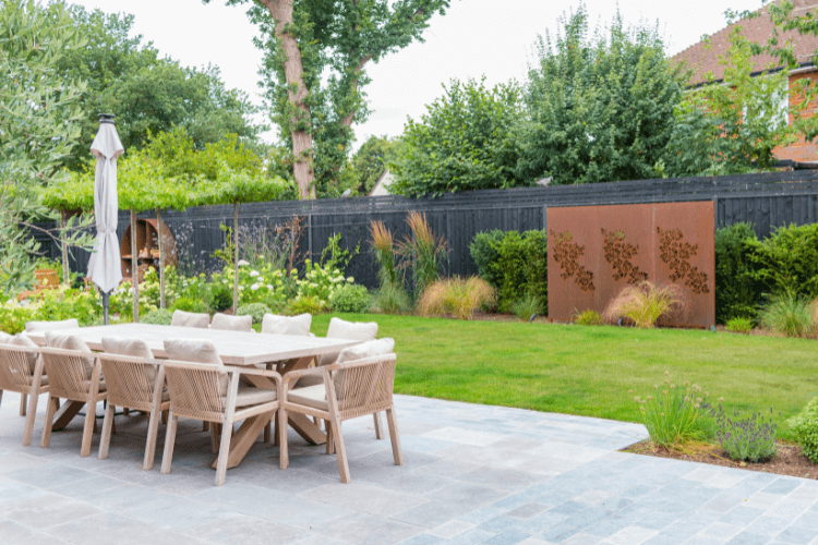 dining and corten steel panel