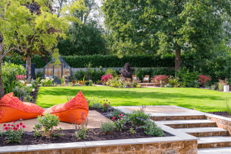 country house garden