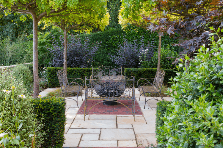 courtyard seating area
