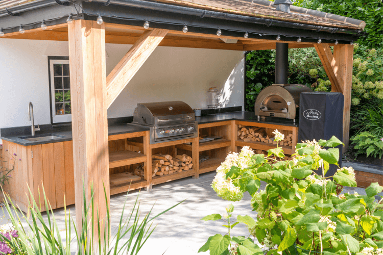 covered outdoor kitchen