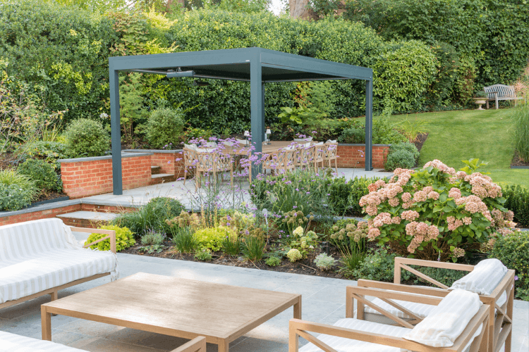 pergola dining area